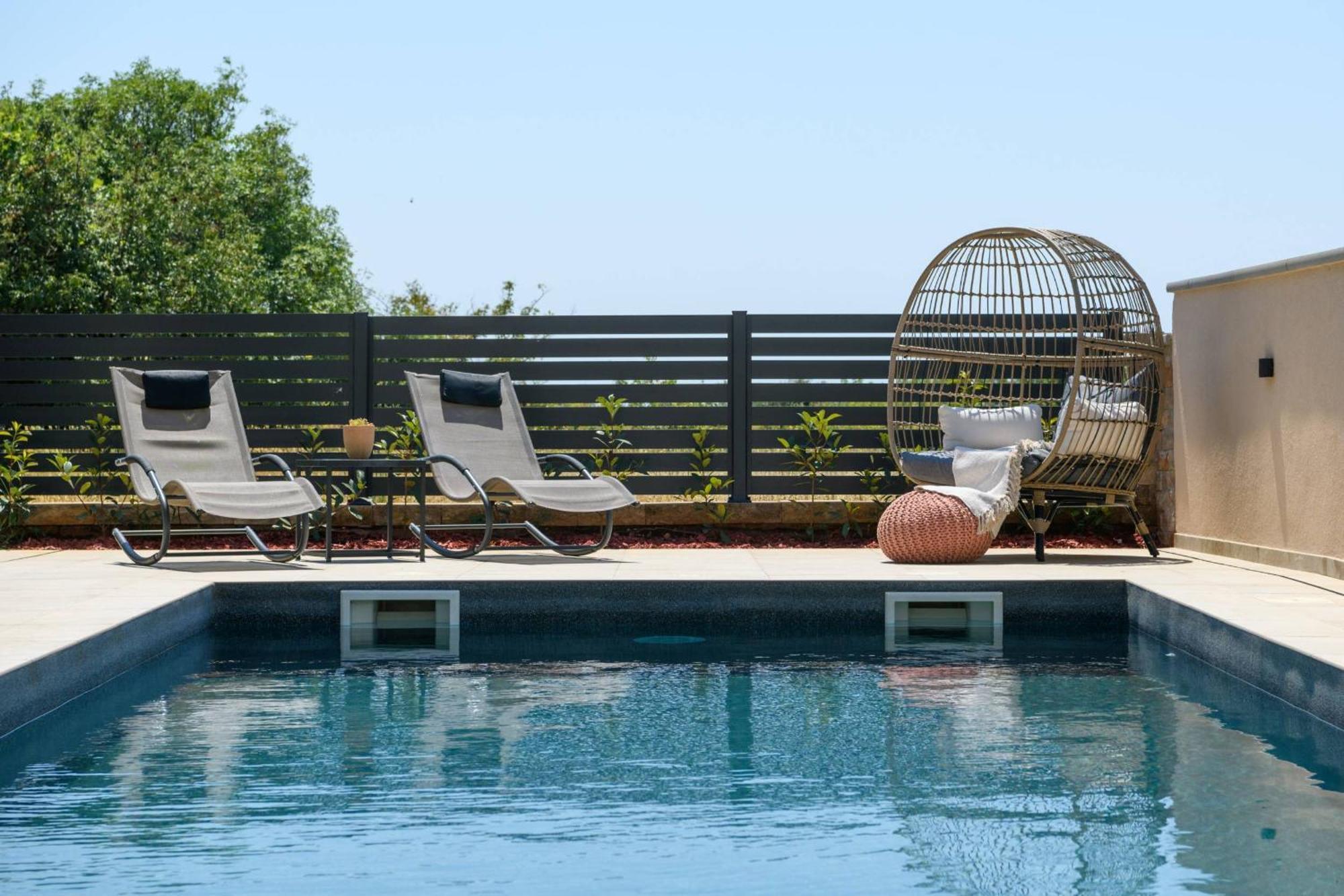 Villa Brionika Mit Pool Vodnjan Bagian luar foto