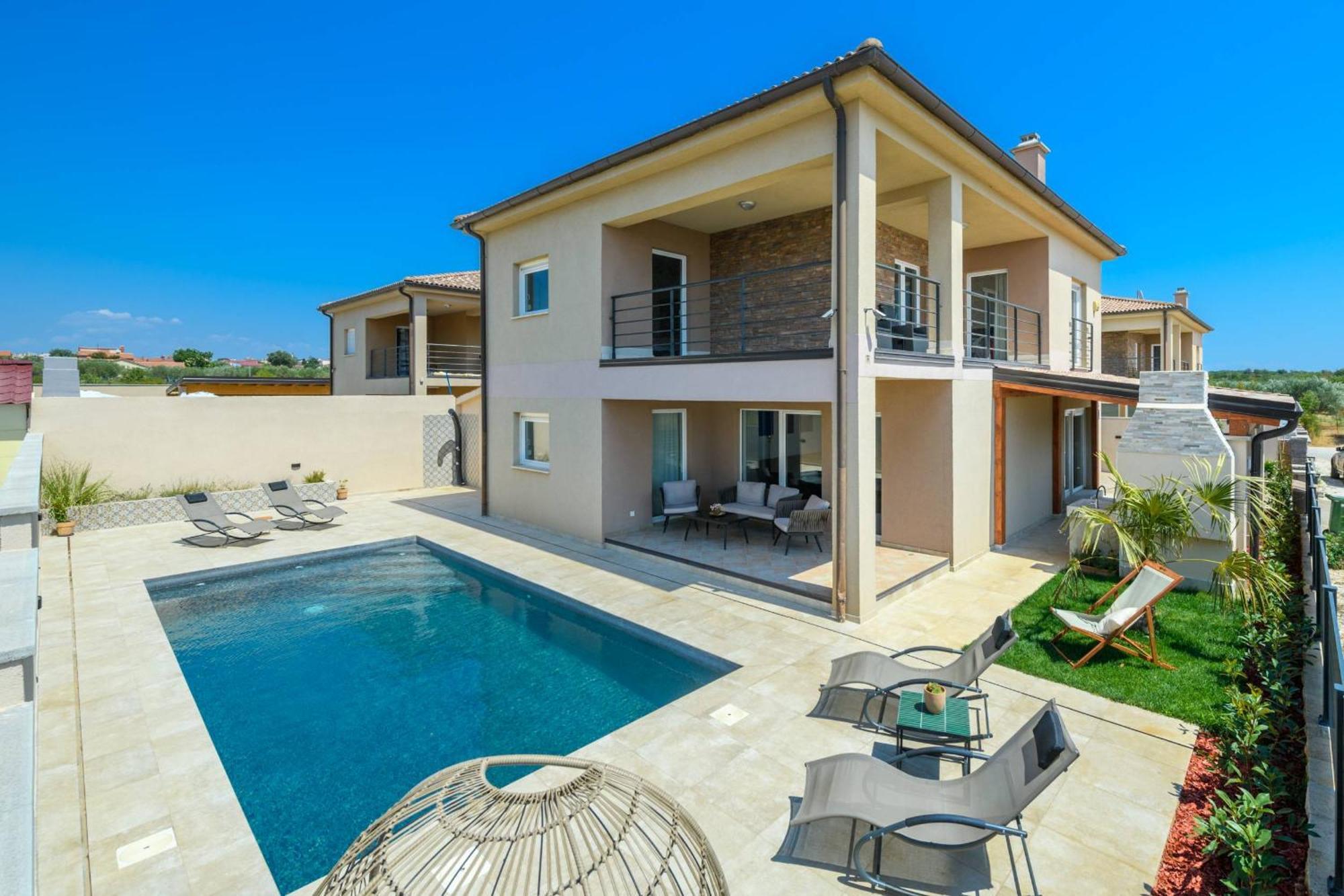 Villa Brionika Mit Pool Vodnjan Bagian luar foto