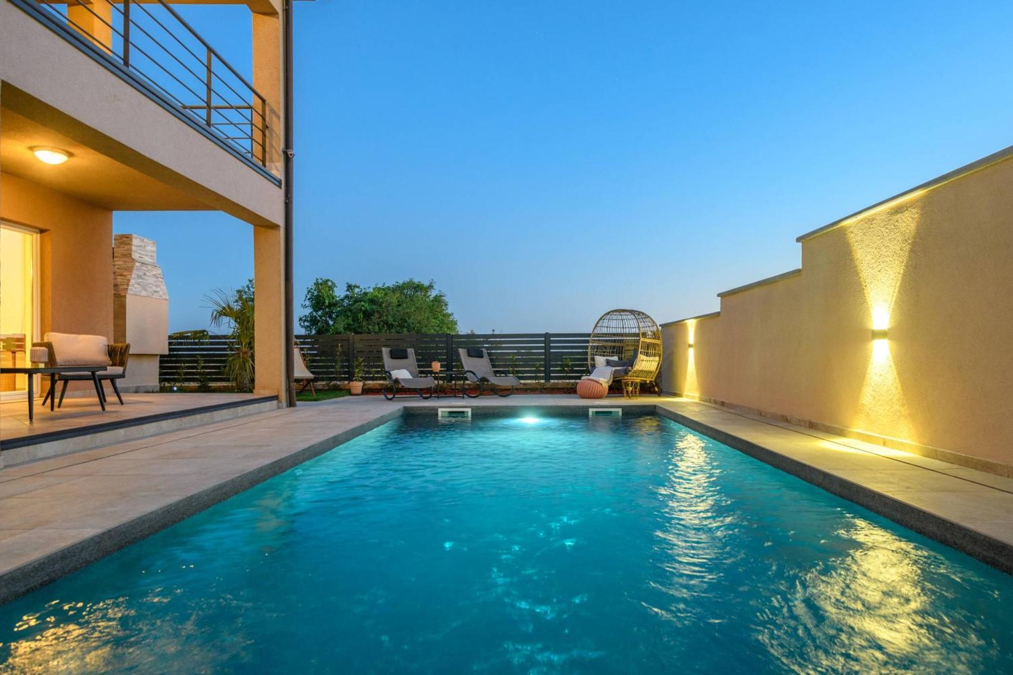 Villa Brionika Mit Pool Vodnjan Bagian luar foto