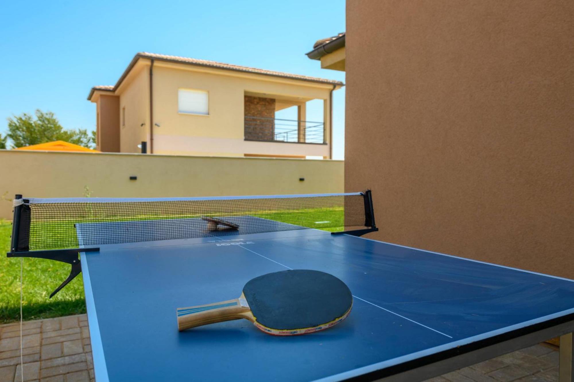 Villa Brionika Mit Pool Vodnjan Bagian luar foto